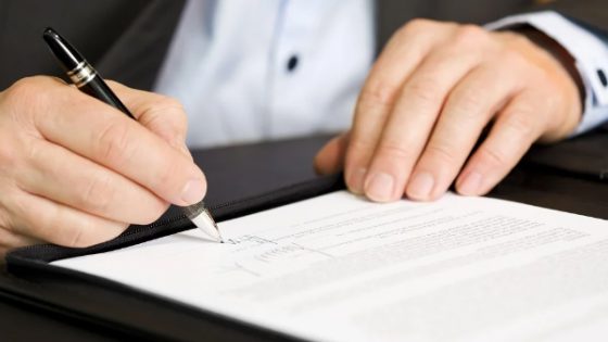 نموذج عقد عمل محدد لإنجاز عمل معين pdf و word و doc